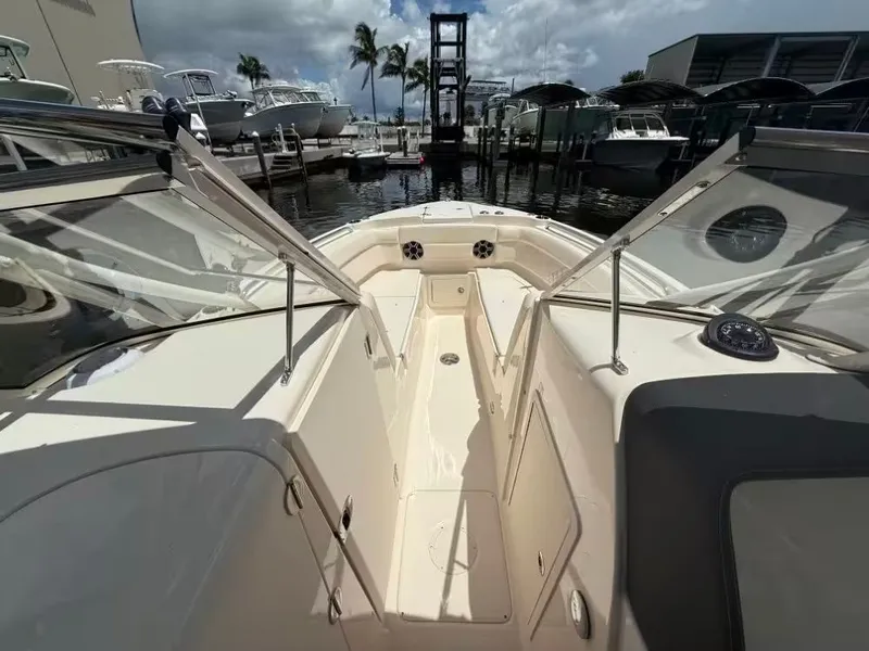 Slide: The Image of Grady-White Freedom 275 2026 - 10