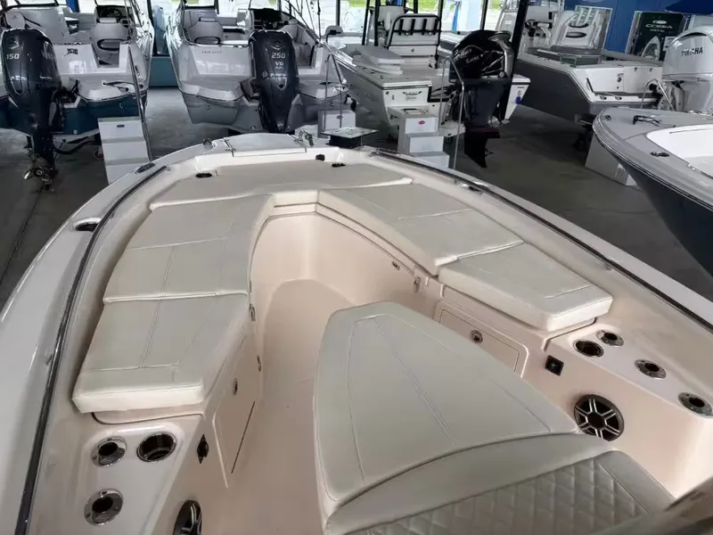 Slide: The Image of Grady-White 251 Coastal Explorer 2026 - 12