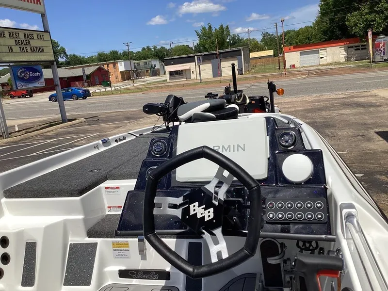 Slide: The Image of Bass Cat Cougar SP 2026 - 12