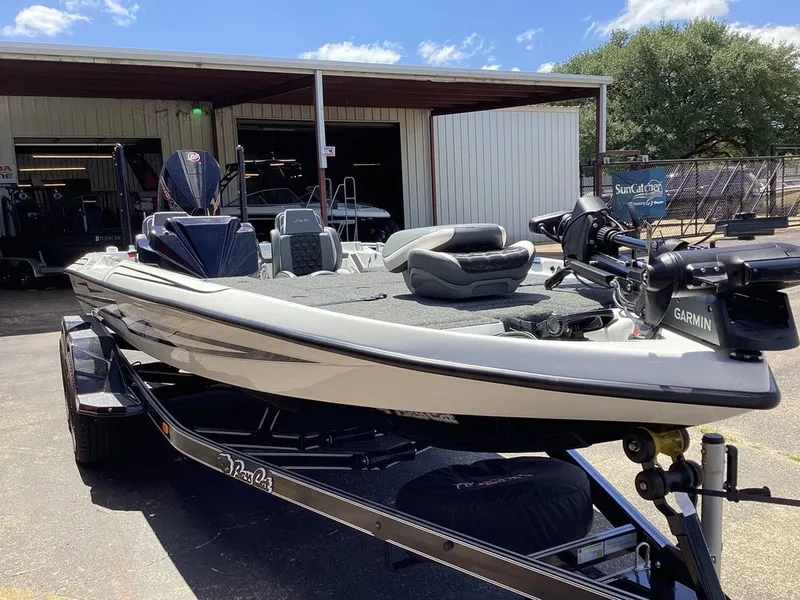 Slide: The Image of Bass Cat Cougar SP 2026 - 26