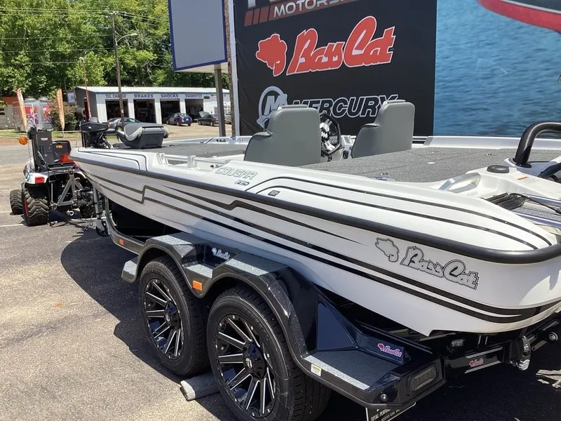 Slide: The Image of Bass Cat Cougar SP 2026 - 33