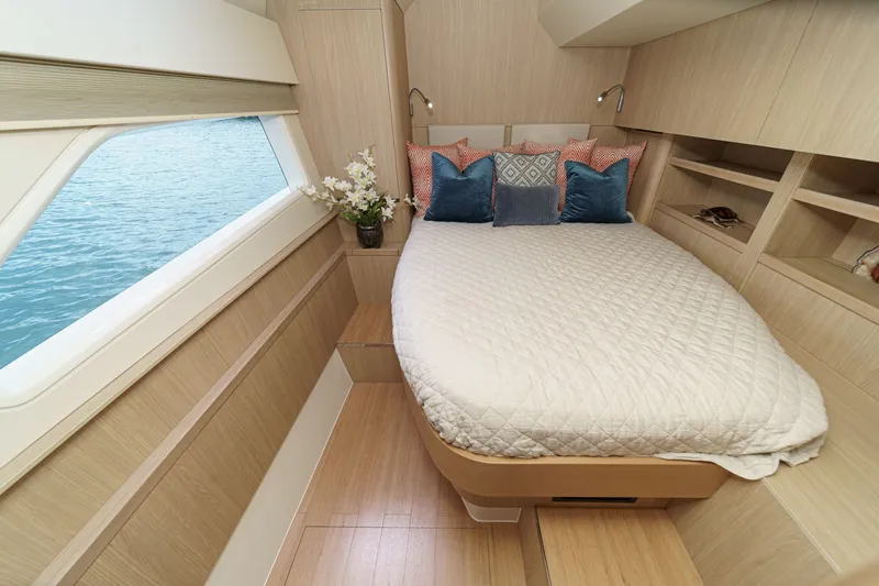 Slide: The Image of Aquila 44 2018 - 51