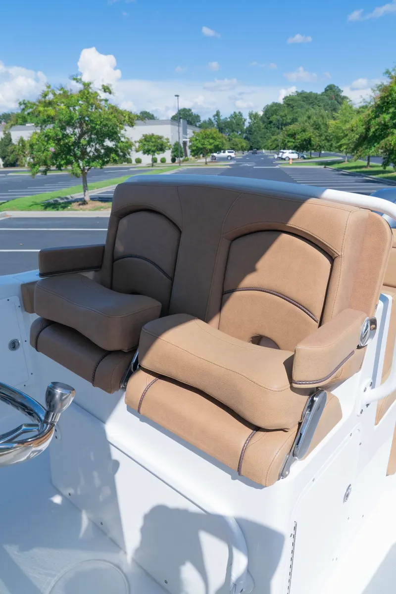 Slide: The Image of Sea Hunt Ultra 275 SE 2019 - 13