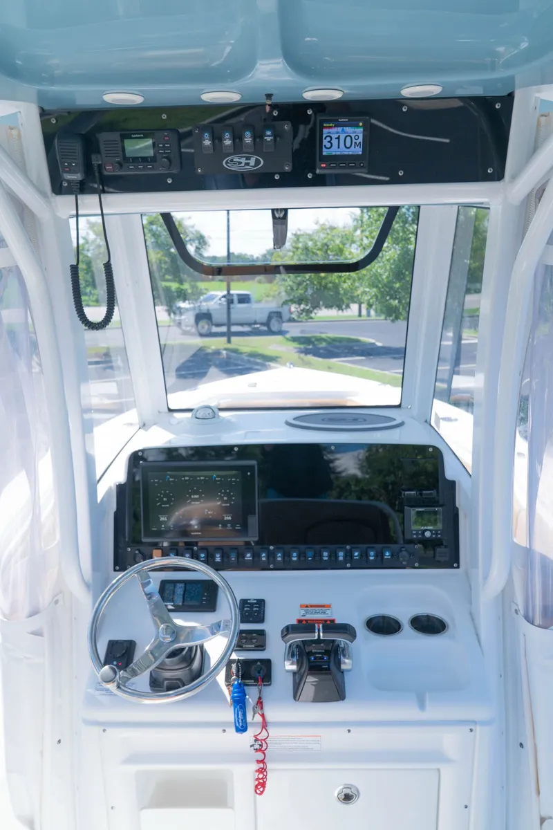 Slide: The Image of Sea Hunt Ultra 275 SE 2019 - 14