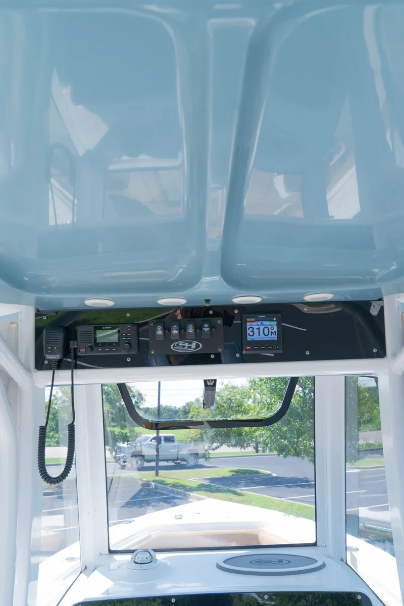 Slide: The Image of Sea Hunt Ultra 275 SE 2019 - 17