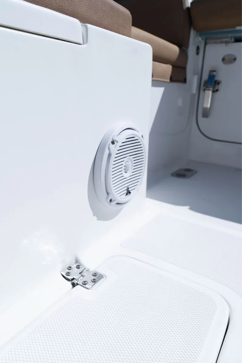 Slide: The Image of Sea Hunt Ultra 275 SE 2019 - 23