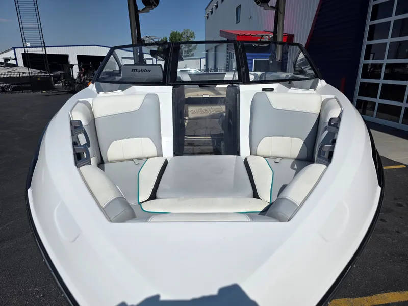 Slide: The Image of Malibu Wakesetter 22 LSV 2020 - 3