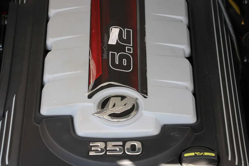 Slide: The Image of Chaparral 26 Surf 2025 - 32