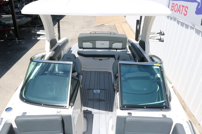 Slide: The Image of Chaparral 26 Surf 2025 - 22