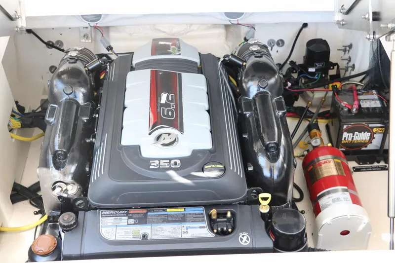 Slide: The Image of Chaparral 26 Surf 2025 - 31