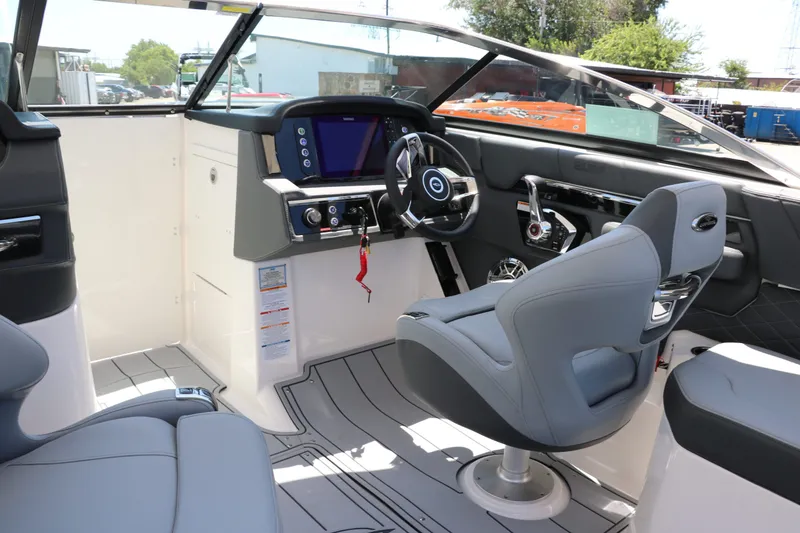 Slide: The Image of Chaparral 26 Surf 2025 - 33