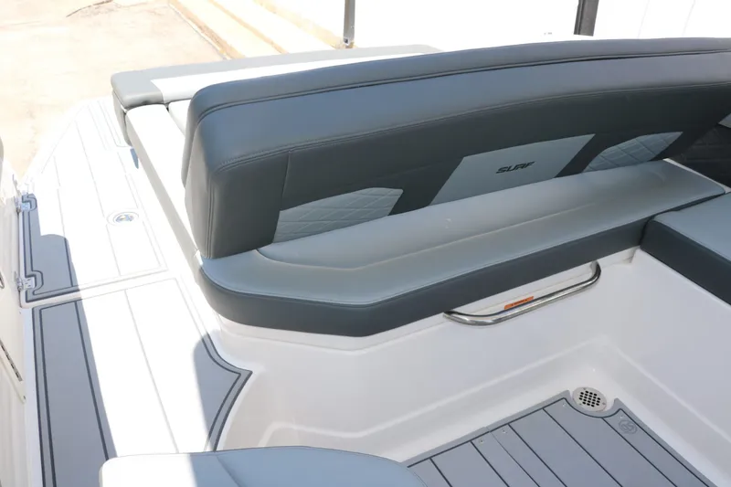 Slide: The Image of Chaparral 26 Surf 2025 - 41