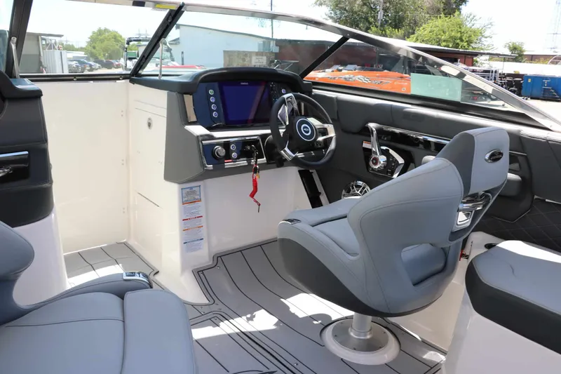 Slide: The Image of Chaparral 26 Surf 2025 - 33