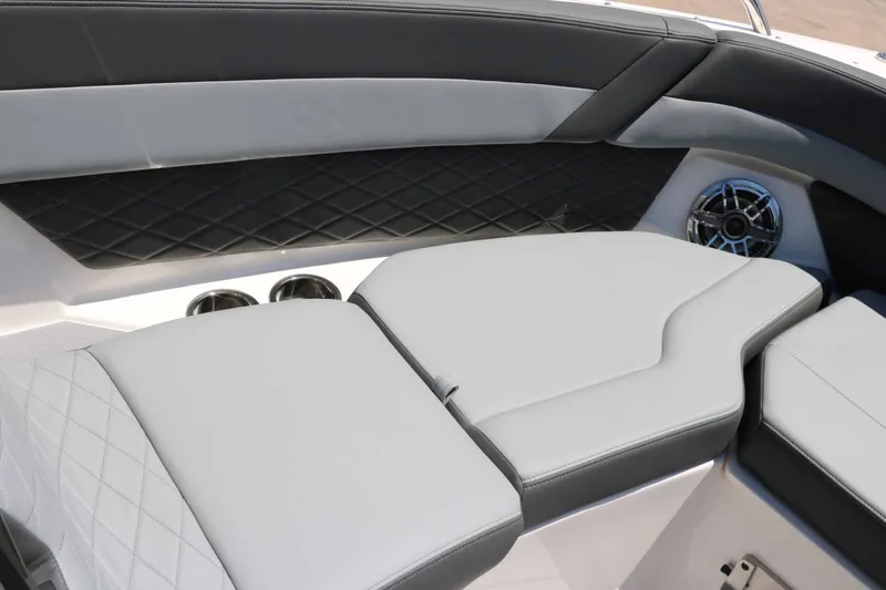 Slide: The Image of Chaparral 26 Surf 2025 - 19
