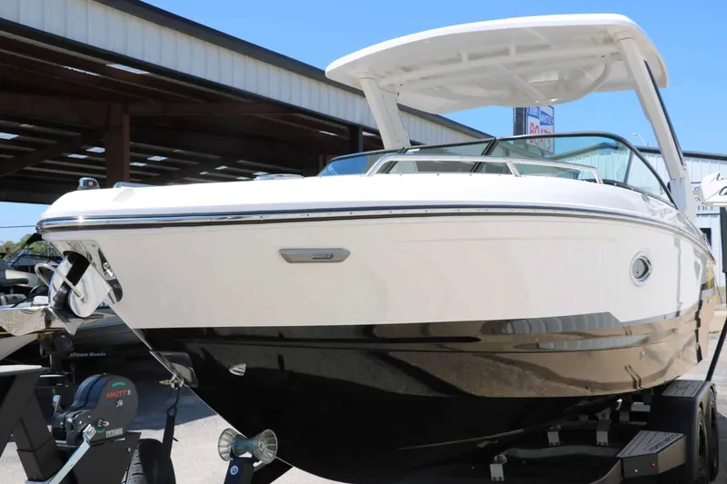 Slide: The Image of Chaparral 26 Surf 2025 - 5