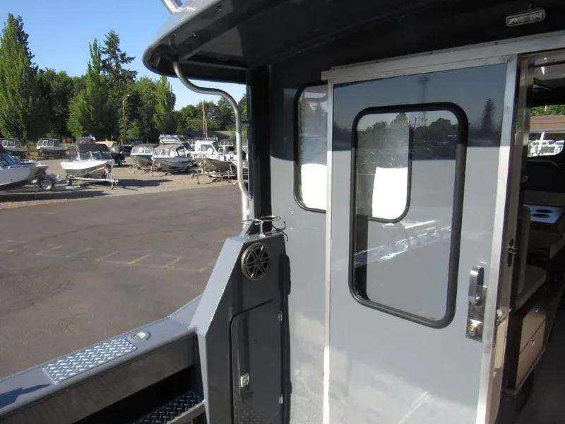 Slide: The Image of Hewescraft 270 Pacific Explorer 2026 - 13