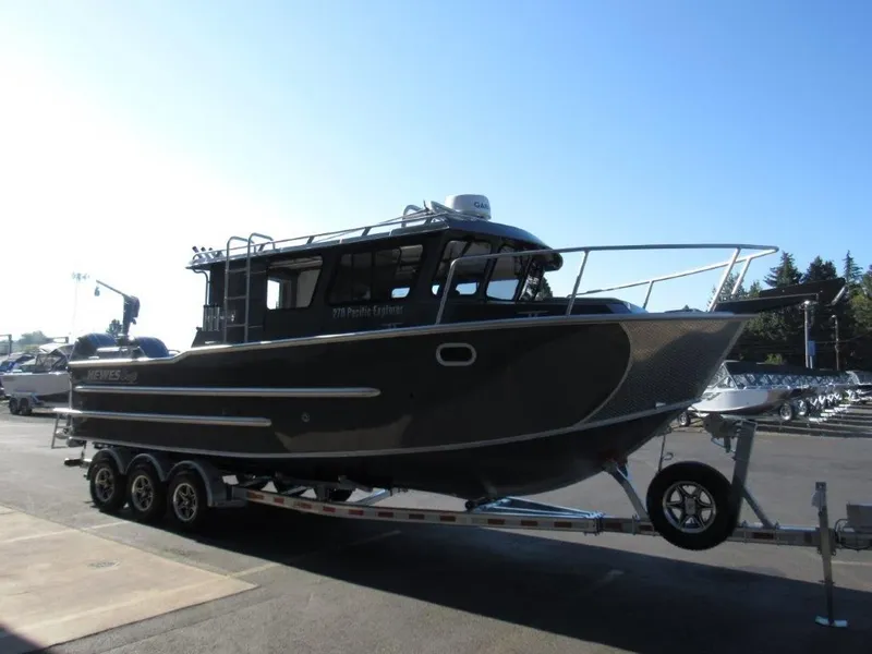 Slide: The Image of Hewescraft 270 Pacific Explorer 2026 - 7