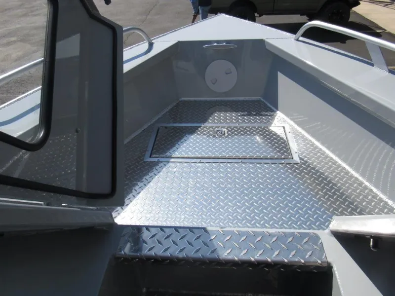 Slide: The Image of Hewescraft 240 Ocean Pro HT 2025 - 17