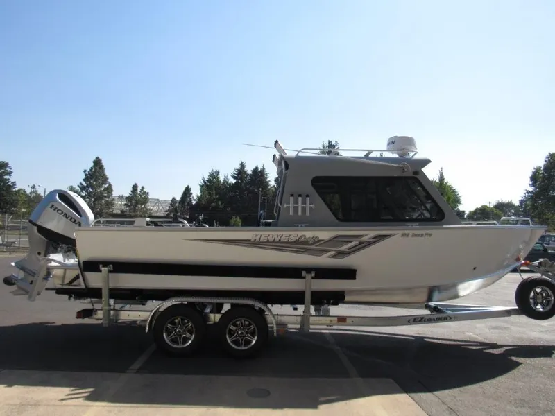 Slide: The Image of Hewescraft 240 Ocean Pro HT 2025 - 6