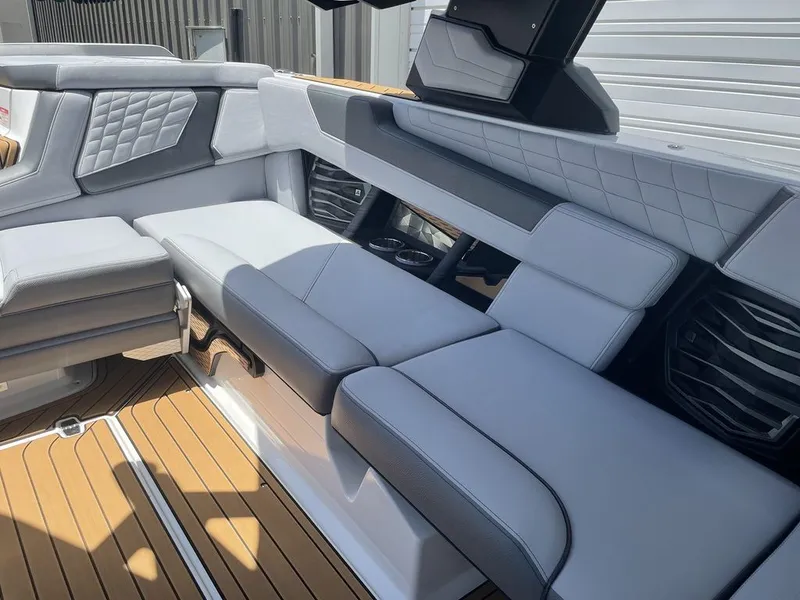 Slide: The Image of Nautique Super Air Nautique G23 2022 - 11