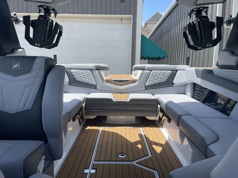 Slide: The Image of Nautique Super Air Nautique G23 2022 - 13