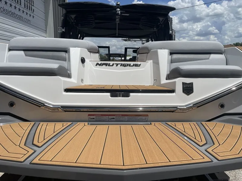 Slide: The Image of Nautique Super Air Nautique G23 2022 - 5