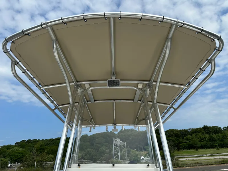 Slide: The Image of Parker 21SE Center Console 2018 - 14