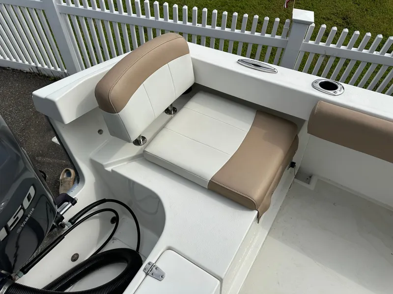 Slide: The Image of Parker 21SE Center Console 2018 - 18