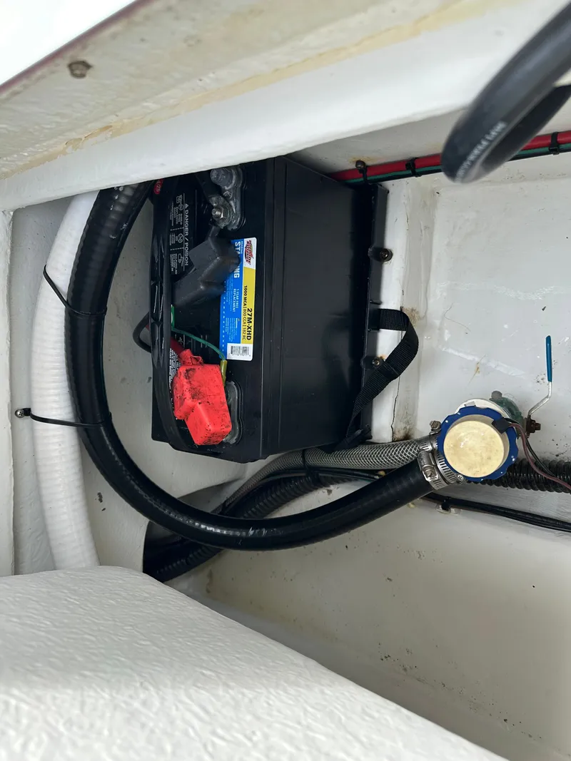 Slide: The Image of Parker 21SE Center Console 2018 - 22