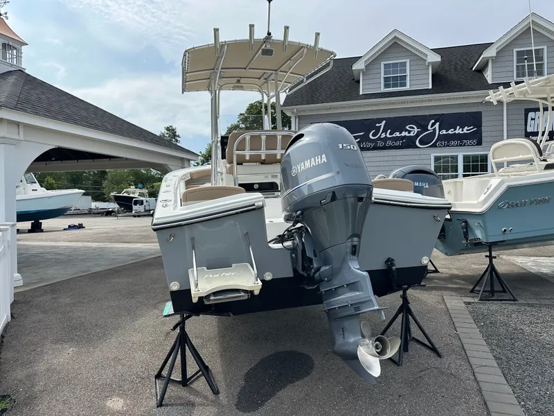 Slide: The Image of Parker 21SE Center Console 2018 - 3