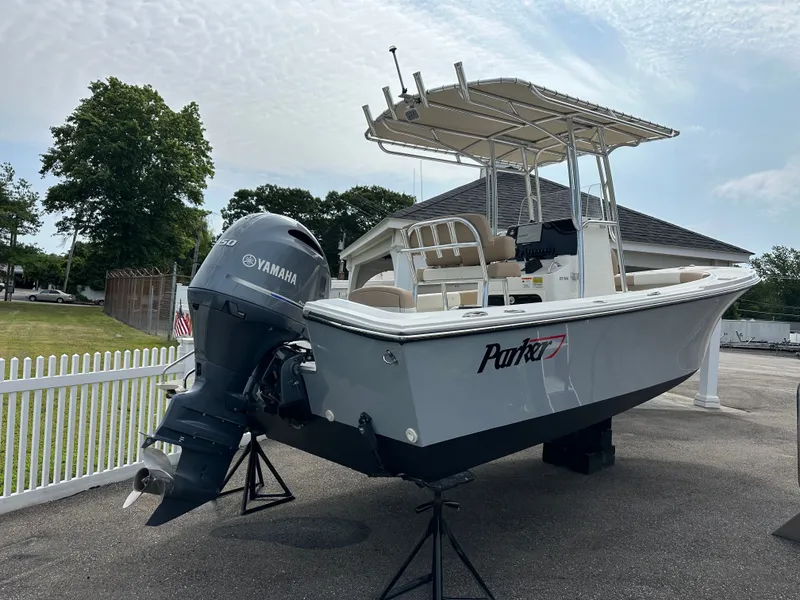 Slide: The Image of Parker 21SE Center Console 2018 - 7