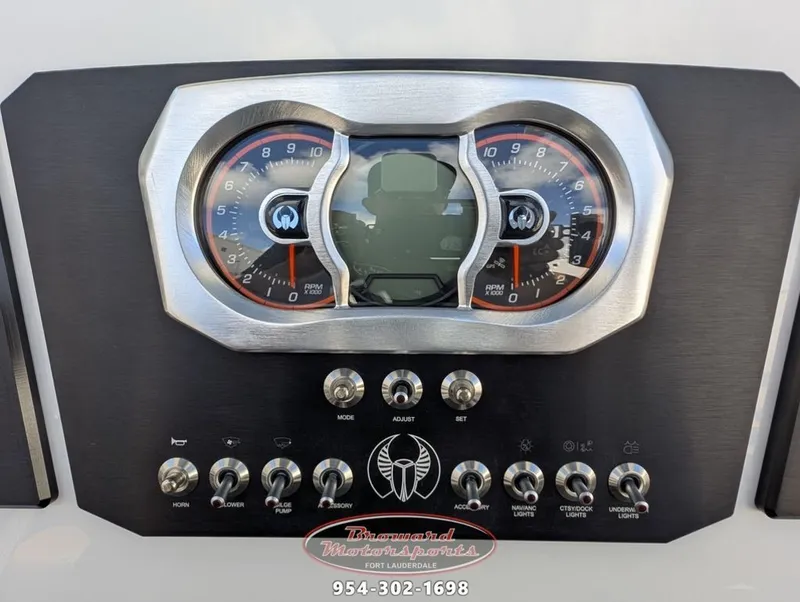 Slide: The Image of Scarab 255 Open LX 2026 - 21