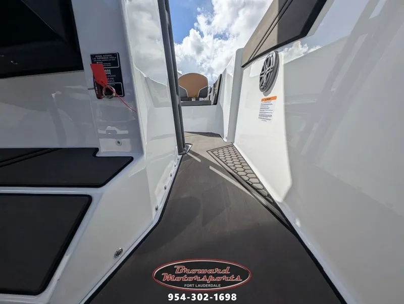 Slide: The Image of Scarab 255 Open LX 2026 - 26