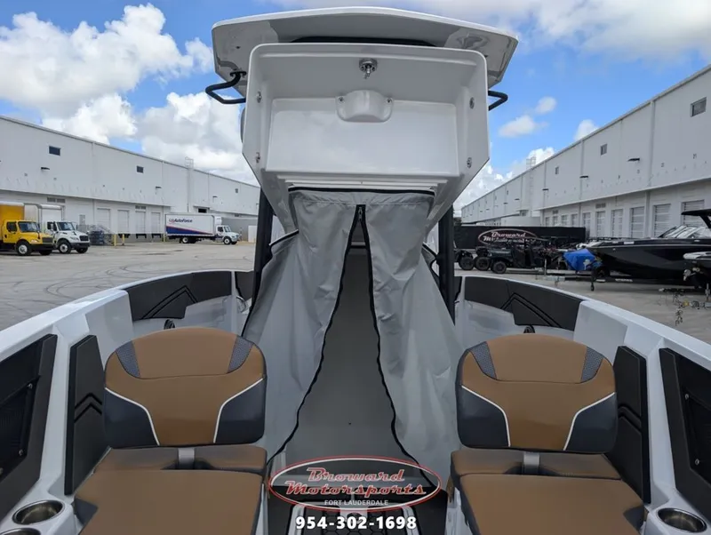 Slide: The Image of Scarab 255 Open LX 2026 - 32