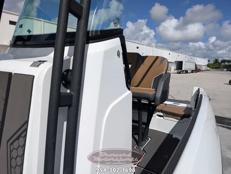 Slide: The Image of Scarab 255 Open LX 2026 - 39