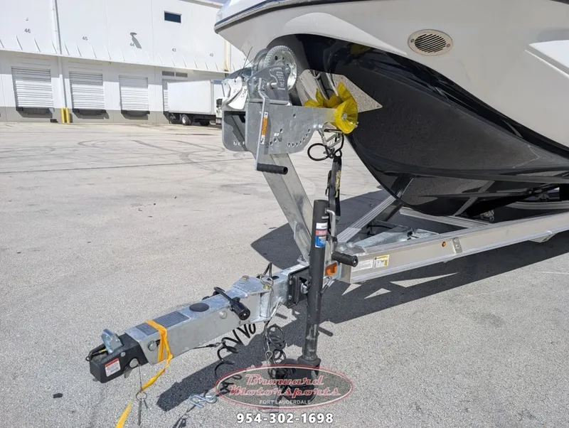 Slide: The Image of Scarab 255 Open LX 2026 - 9