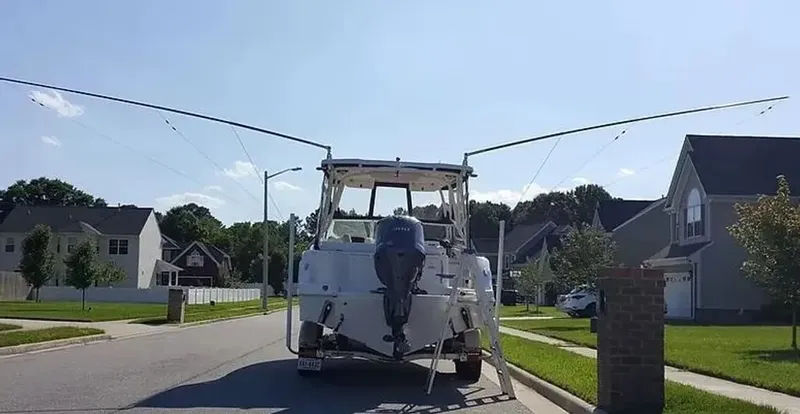 Slide: The Image of Robalo R247 Dual Console 2016 - 11