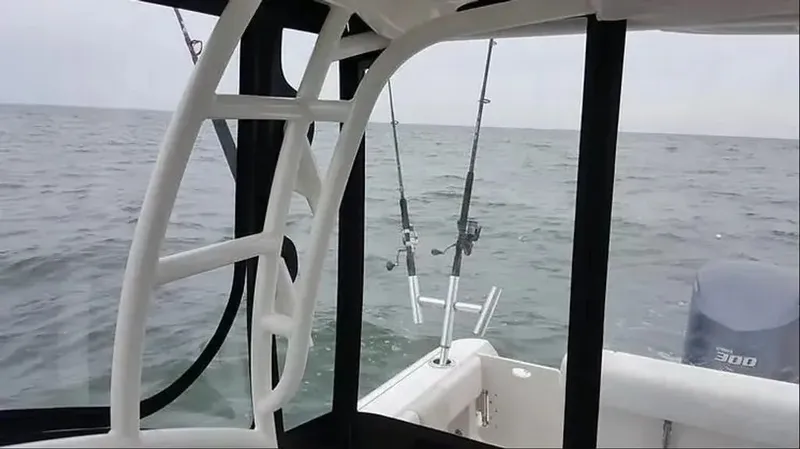 Slide: The Image of Robalo R247 Dual Console 2016 - 8