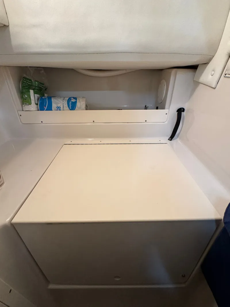 Slide: The Image of Cobia 312 Sport Cabin 2007 - 43