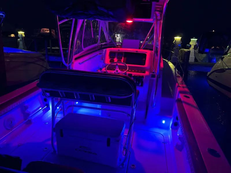 Slide: The Image of Cobia 312 Sport Cabin 2007 - 9