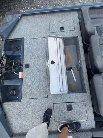 Slide: The Image of Tracker Pro Team 175 2019 - 7