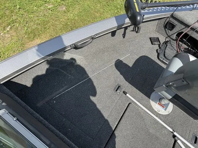 Slide: The Image of Lowe Fishing Machine FM 1710 Pro SC 2015 - 16