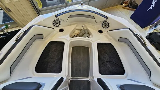 Slide: The Image of Yamaha AR 195 2017 - 18