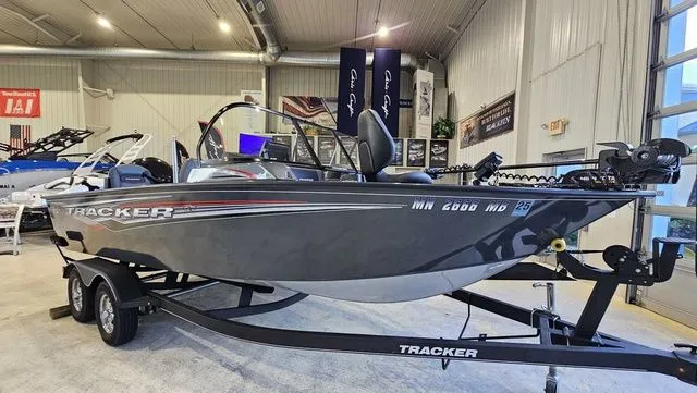 Slide: The Image of Tracker Targa V-18 Combo 2021 - 4