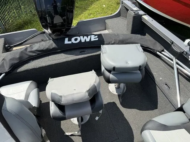 Slide: The Image of Lowe Fishing Machine FM 1710 Pro SC 2015 - 11