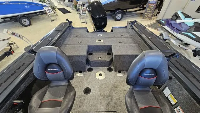 Slide: The Image of Tracker Targa V-18 Combo 2021 - 20