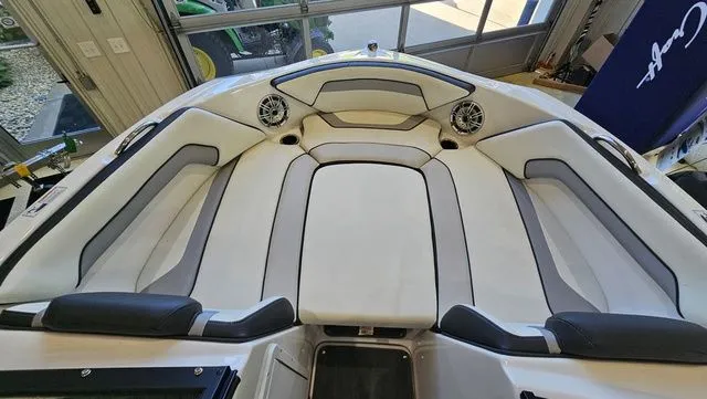 Slide: The Image of Yamaha AR 195 2017 - 17