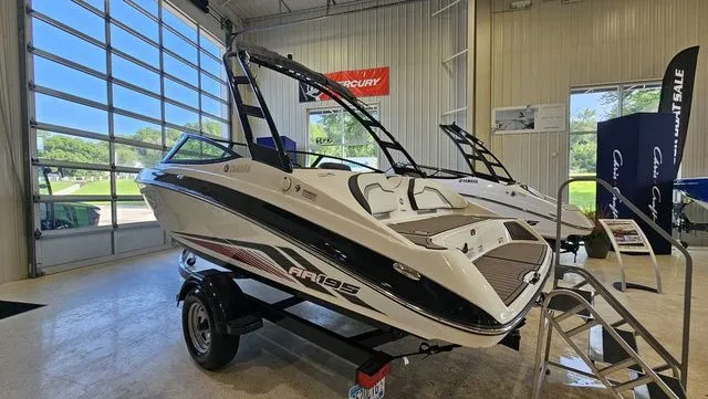 Slide: The Image of Yamaha AR 195 2017 - 4