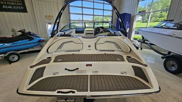 Slide: The Image of Yamaha AR 195 2017 - 5