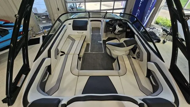 Slide: The Image of Yamaha AR 195 2017 - 6